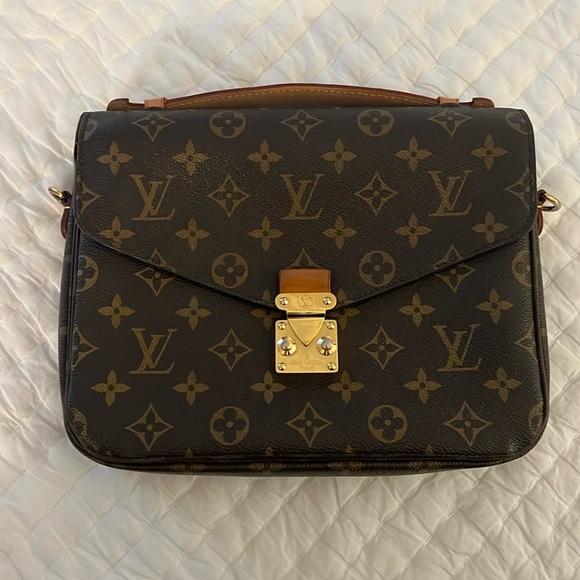 Louis Vuitton Handbags - AUTHENTIC Louis Vuitton Pochette Metis